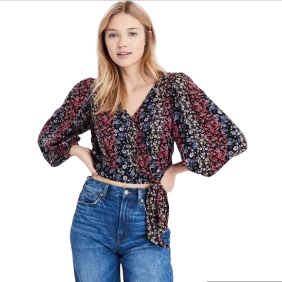 American Eagle Floral Balloon Sleeve Wrap Top - Picture 1 of 8